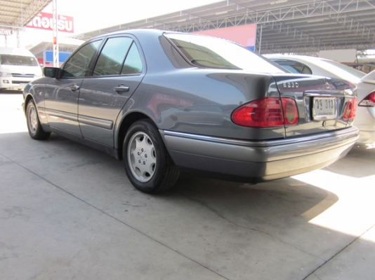 BENZ E230 สภาพดี รถสวยพร้อมใช้ BENZ E230 สภาพดี รถสวยพร้อมใช้