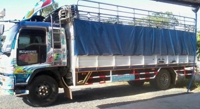 ISUZU DECA 195 HP 6HE1 รถบรรทุกหกล้อ สวยจัดพร้อมใช้งานได้เลย กระบะคอกเหล็กความยาว 7 เมตรพร้อมบรรทุกหนักได้เลย เครื่องแน่นแรงดี หัวเก๋งแล็ปลายสวยๆภายในเก๋งคอนโซลครบพร้อม แอร์ พวงมาลัยเพาเวอร์ ระบบเบรคทริ๊ปฟี้ ช่วงล่างคัชซีสวย เอกสารทะเบียนครบพร้อมโอน ราคาต