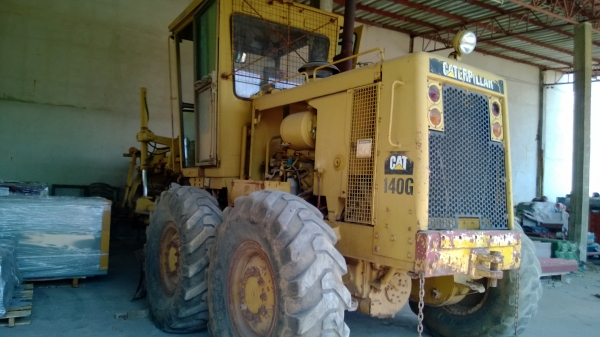 ต้องซื้อ ด่วน เก๋งแอร์ รถเกรด CATERPILLAR 140G โทร 0811841924