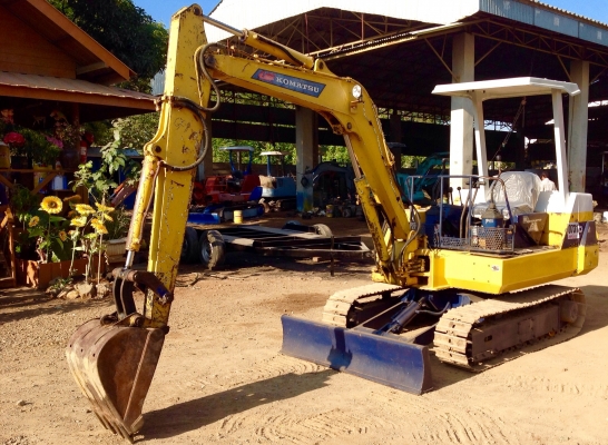 ขายรถขุดKOMATSU 20-6แขนยาวพิเศษเครื่อง3สูบ(มีVDOชม) รถเก่านอกมีเอกสารพร้อม ติดต่อโดยตรง 085-5632278