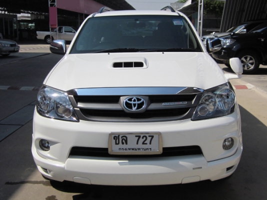 Fortuner TRDจากโรงงาน รถสวยสภาพดีพร้อมใช้ Fortuner TRDจากโรงงาน รถสวยสภาพดีพร้อมใช้