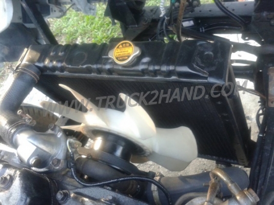 รถบรรทุก 6 ล้อ หัวลาก ISUZU