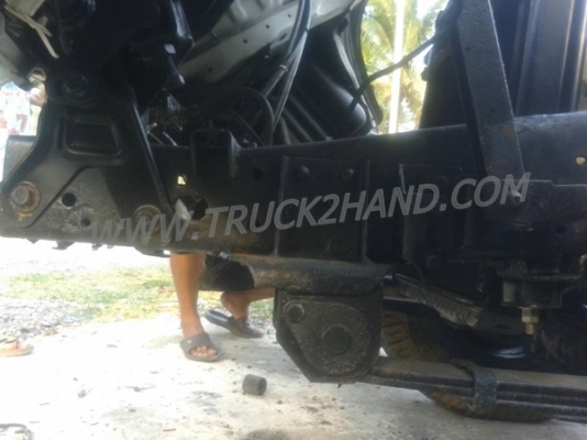 รถบรรทุก 6 ล้อ หัวลาก ISUZU