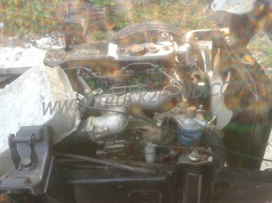 รถบรรทุก 6 ล้อ หัวลาก ISUZU