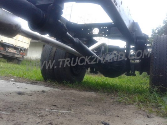 รถบรรทุก 6 ล้อ หัวลาก ISUZU