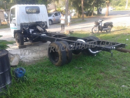 รถบรรทุก 6 ล้อ หัวลาก ISUZU