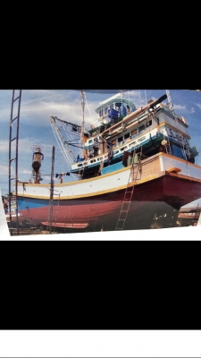 ขายเรืออวนจิ้งจั่งชนน9พร้อมอวนและเครื่องมือครบชุดพร้อมเรือปั่น