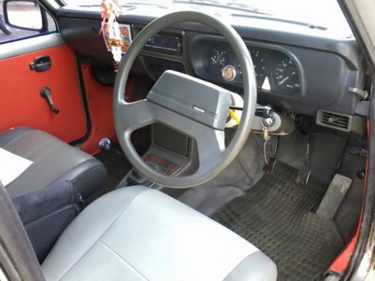 ขาย Mazda family ปี95เดิมๆแอร์เย็นเครื่องดีมากพร้อมวิ่งไกลไม่ผุ