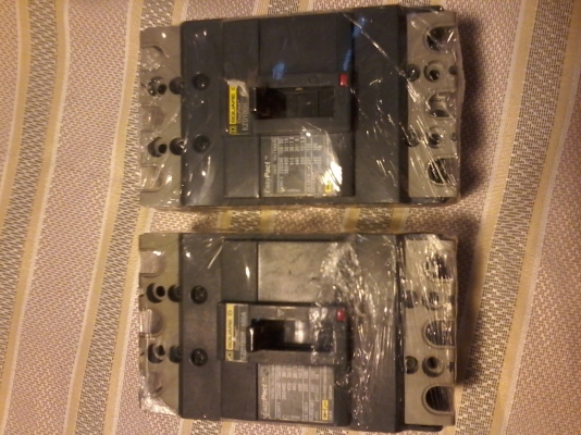 เมนเบรกเกอร์ สแควร์ดี 100A มือสอง สภาพดี สองตัว