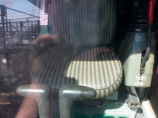 ขายแบคโคKOBELCO 135-6 เครื่องดี ช่วงล่างแน่น เครื่องเดิม ปั้มเดิม บูมอาร์มดี โซ่ดี ไม่โหลด สภาพพร้อมใช้งาน เอกสารพร้อมโอน สนใจโทร090-8588220คุณนะ ID:narong498 หรือ www.truck.in.th/498 หรือfb:ณรงค์ ซื้อขายรถมือสอง (เว็บไซต์ส่วนตัว) ขายแบคโคKOBELCO 135-6 เครื่องดี ช่วงล่างแน่น เครื่องเดิม ปั้มเดิม บูมอาร์มดี โซ่ดี ไม่โหลด สภาพพร้อมใช้งาน เอกสารพร้อมโอน สนใจโทร090-8588220คุณนะ ID:narong498 หรือ www.truck.in.th/498 หรือfb:ณรงค์ ซื้อขายรถมือสอง (เว็บไซต์ส่วนตัว)