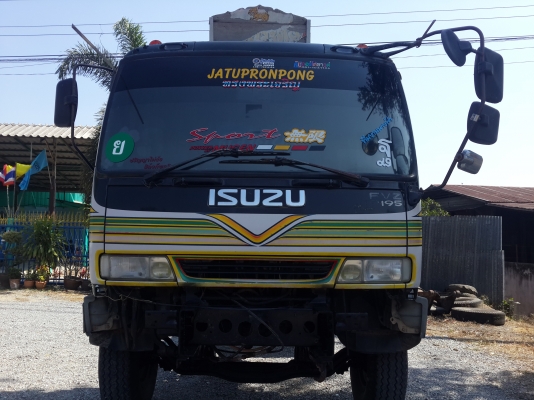 ขายรถ 10 ล้อ อีสุสุ เดก้า 2 เพลา หัว- ครัซซี เครื่อง 6HH1=210 แรงม้า เกียร์ ZF เดิมๆ หัวบางเดิม สวย ภายในอุปกรณ์ครับทุกชิ้นสวยมาก