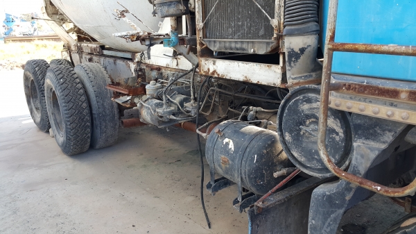 ขายรถโม้ปูน 10 ล้อ 2 เพลา โม้ 6 คิว HINO FM3H-195 ขายตามสภาพ ราคา 620000 ต่อรอง ขายรถโม้ปูน 10 ล้อ 2 เพลา โม้ 6 คิว HINO FM3H-195 ขายตามสภาพ ราคา 620000 ต่อรอง