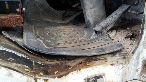 ขายรถโม้ปูน 10 ล้อ 2 เพลา โม้ 6 คิว HINO FM3H-195 ขายตามสภาพ ราคา 620000 ต่อรอง ขายรถโม้ปูน 10 ล้อ 2 เพลา โม้ 6 คิว HINO FM3H-195 ขายตามสภาพ ราคา 620000 ต่อรอง