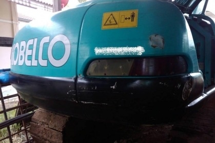 KOBELCO MARK V SUPER SK 200 บอดี้สวยจัด ไฟฟ้าเต็ม หน้าจอครบ แอร์เย็น ภายนอกบูมอาร์มสวยไม่มีปะไม่มีดาม ช่วงล่างเต็มดีประมาณ 80\% พร้อมทำงานได้เลย เอกสารครบ ราคาต่อรองเงินดาวน์ได้ครับ