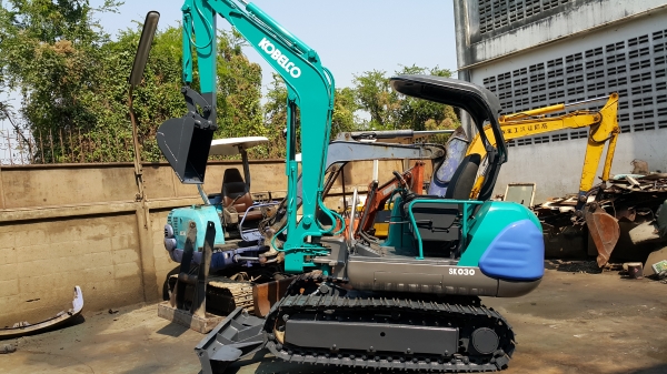 ขาย รถขุด KOBELCO รุ่น SK030 แทร็กเหล็กสวย มือสองญี่ปุ่น ขาย รถขุด KOBELCO รุ่น SK030 แทร็กเหล็กสวย มือสองญี่ปุ่น