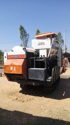 ขายรถเกี่ยวข้าวKUBOTA DC60 ปี52 เครื่องดี ช่วงล่างดี ทำงานขยัน เกี่ยวเร็ว  สภาพพร้อมใช้งาน สนใจโทร 090-8588220คุณนะ ID:narong498 หรือ www.truck.in.th/498 หรือfb:ณรงค์ ซื้อขายรถมือสอง (เว็บไซต์ส่วนตัว)