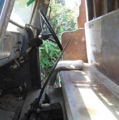 ISUZU TX 145 HP 6BB1 รถหัวยาวสิบล้อเพลาเดียว เทรลเลอร์ท้ายลาดขึ้นรถแบ็คโฮร PC 120,PC 150 ได้เลยไม่มีปัญหาครับ เครื่องแรงดีไม่เยิ้ม ลงเล่มครบพร้อม ภายในเก๋งคอนโซลครบไม่ผุ พวงมาลัยธรรมดา ช่วงล่างดีคัชซีไม่ผุ ยางสภาพดี 60\% เอกสารเล่มทะเบียนครบ ราคาต่อรองได้