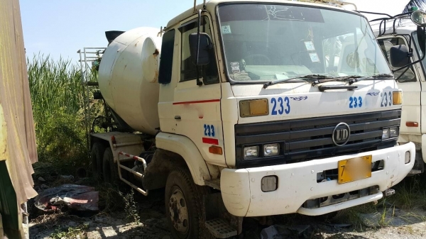 ขายรถโม้ปูน 10 ล้อ 2 เพลา โม้ 6-7 คิว NISSAN CWM430M เครื่อง.290 เทอร์โบ ราคา 850000 มีหลายคัน สนใจโทร ขายรถโม้ปูน 10 ล้อ 2 เพลา โม้ 6-7 คิว NISSAN CWM430M เครื่อง.290 เทอร์โบ ราคา 850000 มีหลายคัน สนใจโทร