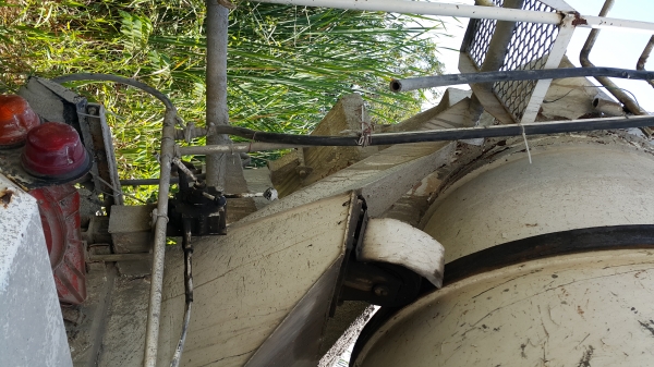 ขายรถโม้ปูน 10 ล้อ 2 เพลา โม้ 6-7 คิว NISSAN CWM430M เครื่อง.290 เทอร์โบ ราคา 850000 มีหลายคัน สนใจโทร ขายรถโม้ปูน 10 ล้อ 2 เพลา โม้ 6-7 คิว NISSAN CWM430M เครื่อง.290 เทอร์โบ ราคา 850000 มีหลายคัน สนใจโทร