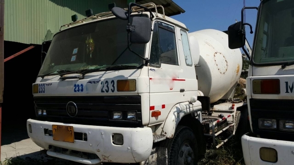 ขายรถโม้ปูน 10 ล้อ 2 เพลา โม้ 6-7 คิว NISSAN CWM430M เครื่อง.290 เทอร์โบ ราคา 850000 มีหลายคัน สนใจโทร