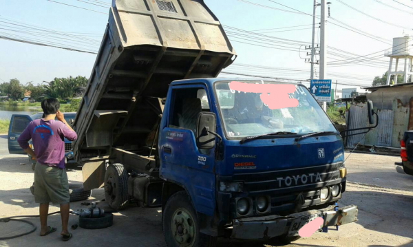 ขายรถบรรทุก 6 ล้อดัมพ์ TOYOTA ไฮหนุ่มทางหลวง 85 แรงม้า ราคา 220000