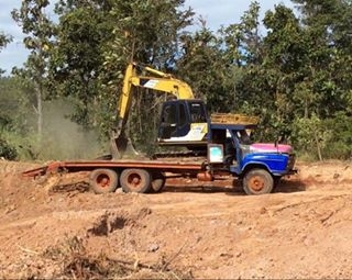 ฝากขาย สิบล้อหัวยาว ท้ายลาด ฝากขาย สิบล้อหัวยาว ท้ายลาด