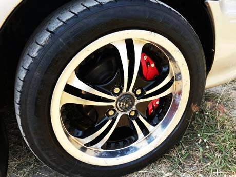 Honda city ปี 97 เกียร์ธรรมดา ติดแก๊ส lpg ระบบหัวฉีด Energy reform แจ้งลงเล่มแล้ว กระจกไฟฟ้าคู่หน้า เซ็นทรัลล็อค ภายในเบาะหุ้มหนังสีดำสวยงาม ฟิล์ม lamina รอบคัน แอร์หนาว ไม่มีปัญหาความร้อน แม็กซ์ 15 ภาษี 58 ราคา 59,000 บาท ดูรถร้านก๋วยเตี๋ยวเต็กกอ ถนน Honda city ปี 97 เกียร์ธรรมดา ติดแก๊ส lpg ระบบหัวฉีด Energy reform แจ้งลงเล่มแล้ว กระจกไฟฟ้าคู่หน้า เซ็นทรัลล็อค ภายในเบาะหุ้มหนังสีดำสวยงาม ฟิล์ม lamina รอบคัน แอร์หนาว ไม่มีปัญหาความร้อน แม็กซ์ 15 ภาษี 58 ราคา 59,000 บาท ดูรถร้านก๋วยเตี๋ยวเต็กกอ ถนน