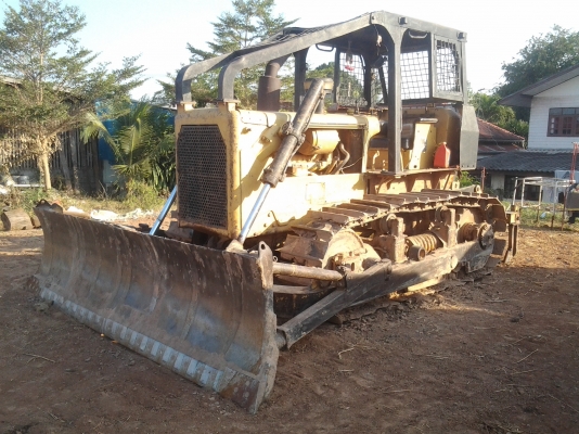 ขาย แทรกเตอร์ CAT D6C