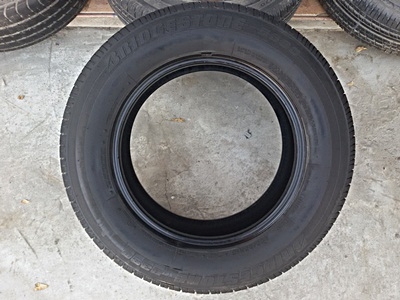 ขายยาง205/65/015 ปี 2312 BRIDGESTON B390  4 เส้น