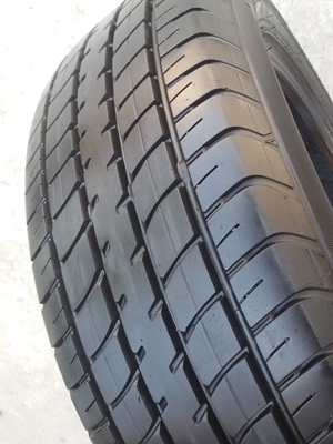 ขายยาง185/60/15 ปี 13  DUNLOP SP2030   4 เส้น