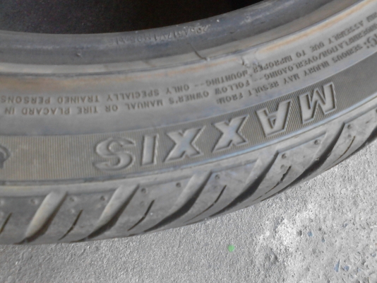 205/45R17 MAXXIS MA-V1 มี 2 เส้น TEL.081-427-3941 205/45R17 MAXXIS MA-V1 มี 2 เส้น TEL.081-427-3941