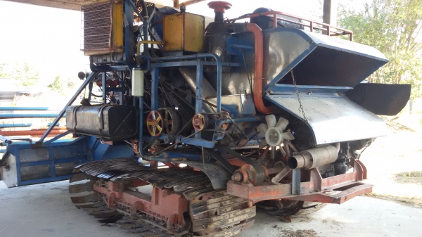 ขายรถเกี่ยวข้าวรองกระสอบพรกินรี