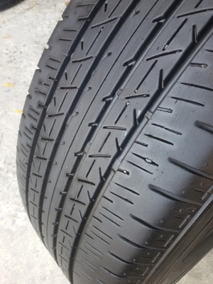 ขายยาง215/60/16 ปี 2413 BRIDGESTON TUNERZA ER33 4 เส้น