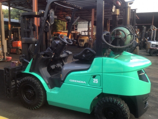 รถยกมิตซูบิชิ น้ำหนักยก 2.5 ตัน เสาสูง 4.30 เมตร เข้าตู้ ติดงาหนีบตรงเครื่องยนต์ เบนซินตืดแก๊สเรียบร้อย รถยกมิตซูบิชิ น้ำหนักยก 2.5 ตัน เสาสูง 4.30 เมตร เข้าตู้ ติดงาหนีบตรงเครื่องยนต์ เบนซินตืดแก๊สเรียบร้อย