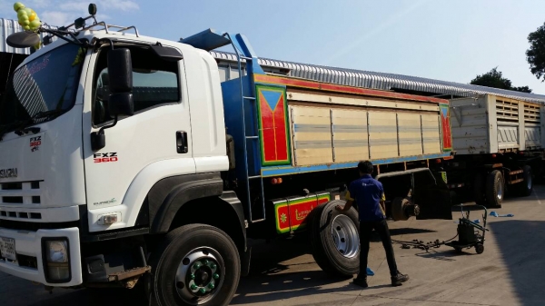 Isuzu FXZ 360แรง พร้อมลูกดั๊ม3เพลา 3มิตร แม่ปี2552ลูกปี2557 ยางใหม่