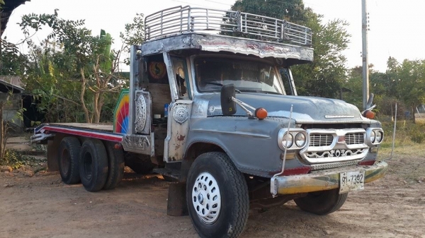 ขาย10ล้อเทรลเลอร์หัวยาว150ช่วงล่างใหญ่ เพลาร็อค คานหน้าใหญ่ ภาษีเต็มปี58 เครื่องดี สภาพพร้อมใช้งาน แชชซีสวย