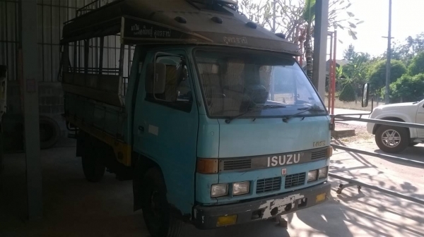 ขาย 4 ล้อโดยสาร เครื่อง 4JG2 100 แรงม้า คัสซีสวย เบาะกับโครงหลังคาดี ทะเบียนพร้อมโอน ราคาต่อรองได้ครับ