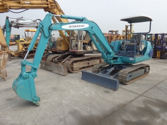 ขายรถขุด KOMATSU PC25-7 ปี1998  สวยๆแน่นๆ