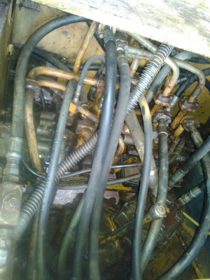 ขายแพคคู่ไม่แยกขาย แบคโฮ KOMATSU PC100-3 กับ เทนเลอร์หัวยาว 2 เพลา เครื่อง EH700 168 แรงม้า ช่วงล่าง FUSO ทะเบียนพร้อมโอนครับ