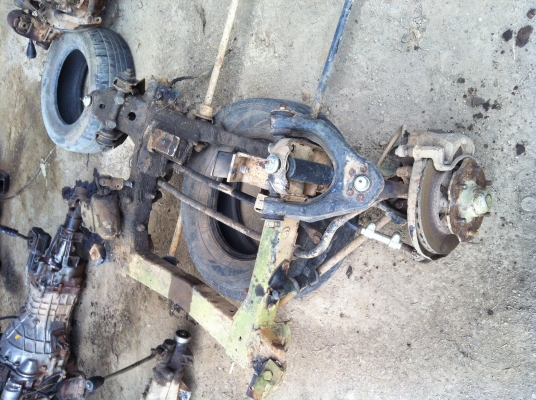 ชุดดิสแพหน้า ดัสสัน 720 ขายยกแพ กระปุก คันชักคันส่ง ดุมดิส ปั๊มเบรค ปีกนก