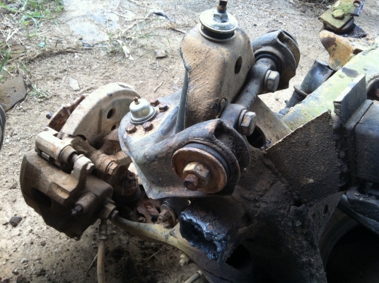 ชุดดิสแพหน้า ดัสสัน 720 ขายยกแพ กระปุก คันชักคันส่ง ดุมดิส ปั๊มเบรค ปีกนก