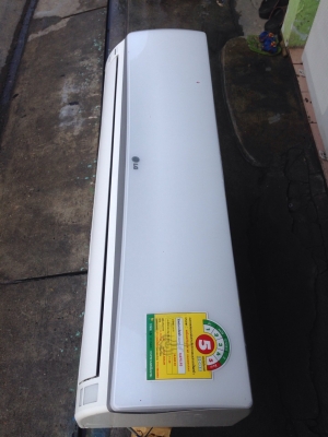 **** ขายแอร์ LG 12500 BTU ตัว TOP **** **** ขายแอร์ LG 12500 BTU ตัว TOP ****