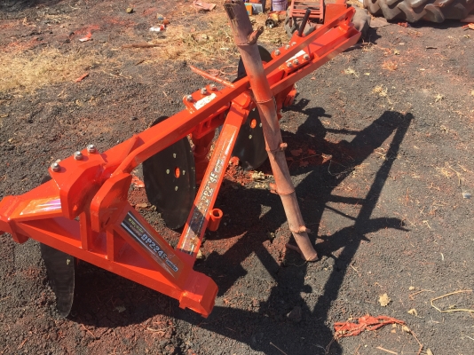 ผานบุก 3 ใบตราช้าง สำหรับL45-47 ผานบุก 3 ใบตราช้าง สำหรับL45-47