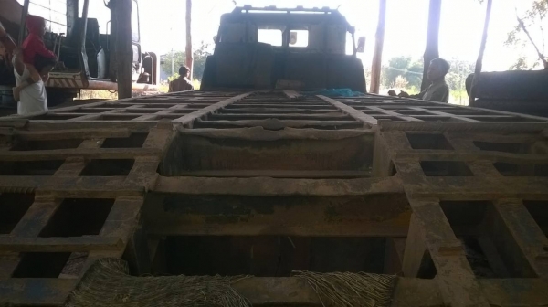 ขายแพคคู่ไม่แยกขายนะครับ เอกสารสัญญาซื้อขายทั้ง 2 คัน แบคโฮ HITACHI EX200-2 กับเทนเลอร์เรียล เครื่อง 185 แรงม้า  เพาวเวอร์ เบรคลมดัน ราคาต่อรองได้ครับ