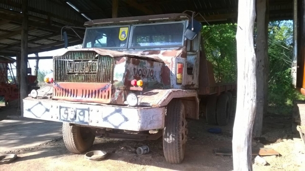 ขายแพคคู่ไม่แยกขายนะครับ เอกสารสัญญาซื้อขายทั้ง 2 คัน แบคโฮ HITACHI EX200-2 กับเทนเลอร์เรียล เครื่อง 185 แรงม้า  เพาวเวอร์ เบรคลมดัน ราคาต่อรองได้ครับ