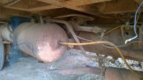 ขายแพคคู่ไม่แยกขายนะครับ เอกสารสัญญาซื้อขายทั้ง 2 คัน แบคโฮ HITACHI EX200-2 กับเทนเลอร์เรียล เครื่อง 185 แรงม้า  เพาวเวอร์ เบรคลมดัน ราคาต่อรองได้ครับ