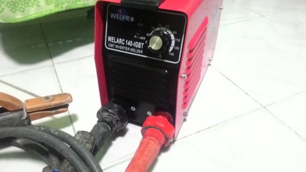 เครื่องเชื่อมระบบอินเวอร์เตอร์ welpro 140 IGBT สภาพดีผ่านการใช้งานมาน้อย อุปกรณ์สายเชื่อมครบพร้อมใช้