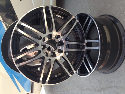 ขายเศษแม็ก มือสอง สภาพดีมาก คู่ละ2,900 บาท