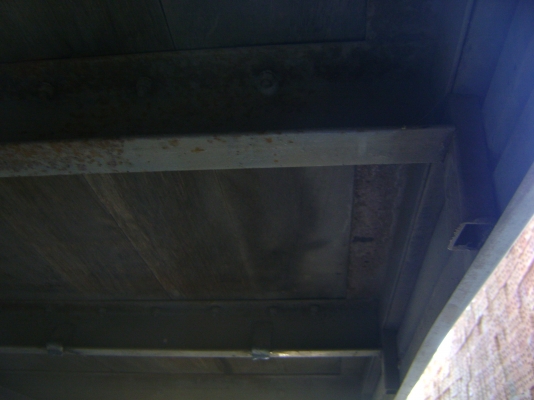 ตู้แห้ง  ยาว 5.60 เมตร กว้าง 2.20 เมตร ราคา 35,000 บาท