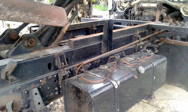 ขายรถ6ล้อดั้มพ์ ISUZU ELF NPR เครื่อง 150 แรงม้า ปี 51 วิ่ง 1xx,xxx ก.ม.สนใจโทร 081-970-1072